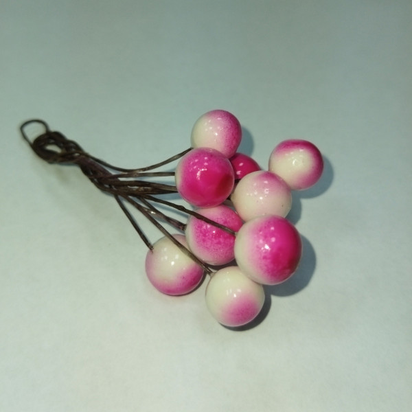 Ягода (бело-розовый), 10 мм,  10 ягод (5 веточек) 17156